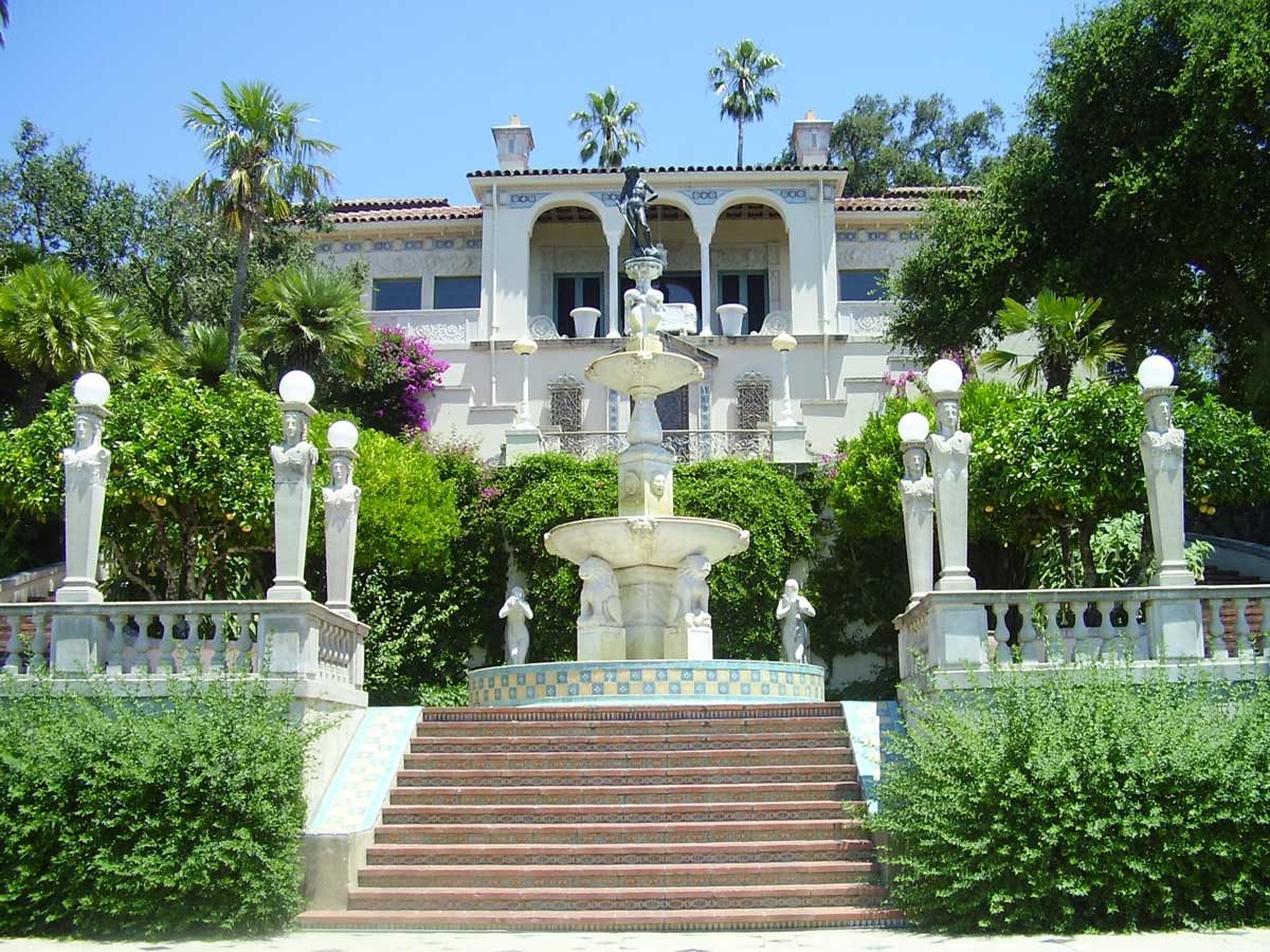Hearst Castle [Foto Anke Meskens [CC BY-SA 3.0 (https://creativecommons.org/licenses/by-sa/3.0)]