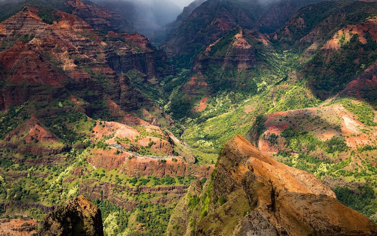 Waimea Canyon, also known as the Grand Canyon of the Pacific, located on the western side of the island of Kauaʻi [© Frank Schulenburg,  Creative Commons Attribution-Share Alike 4.0 International license.]