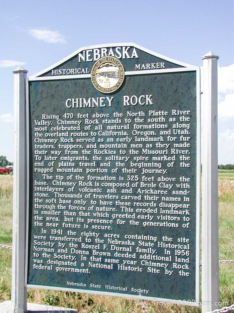 Chimney Rock National Historic Site, Nebraska, USA. Along the Oregon Trail ca. 20 mi SE of Scotts Bluff NM.