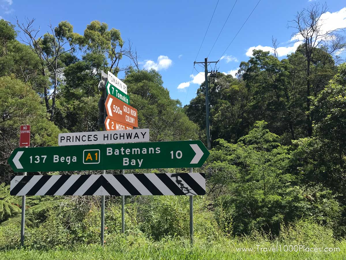 Batemans Bay along Princes Highway: ca. 4 hrs (170 mi / 270 km) south of Sydney, Australia
