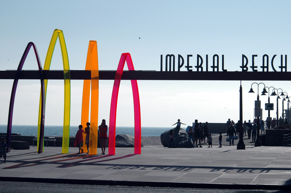 Imperial Beach Pier, 'Surfhenge' [Kotoviski photographed by Henryk Kotowski, CC BY-SA 3.0 https://creativecommons.org/licenses/by-sa/3.0, via Wikimedia Commons]