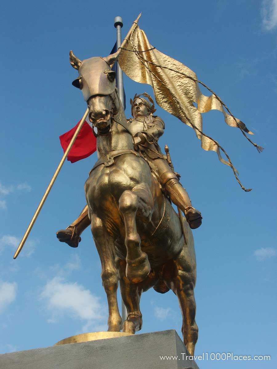 Joan of Arc Statue, New Orleans, US [image courtesy of frankschrader.com]