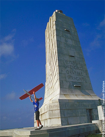 Wright Brothers Memorial [image: North Carolina Tourism]]